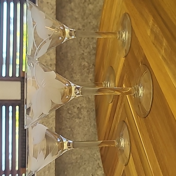 McBride Cameo Frosted Leaf Clear Glass Martini Set Of 4 - Picture 2 of 9